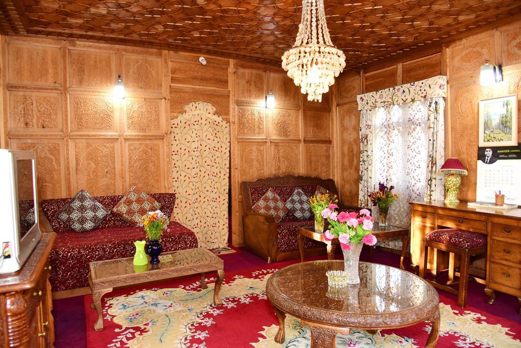 White House Group Of Houseboats Otel Srīnagar Dış mekan fotoğraf